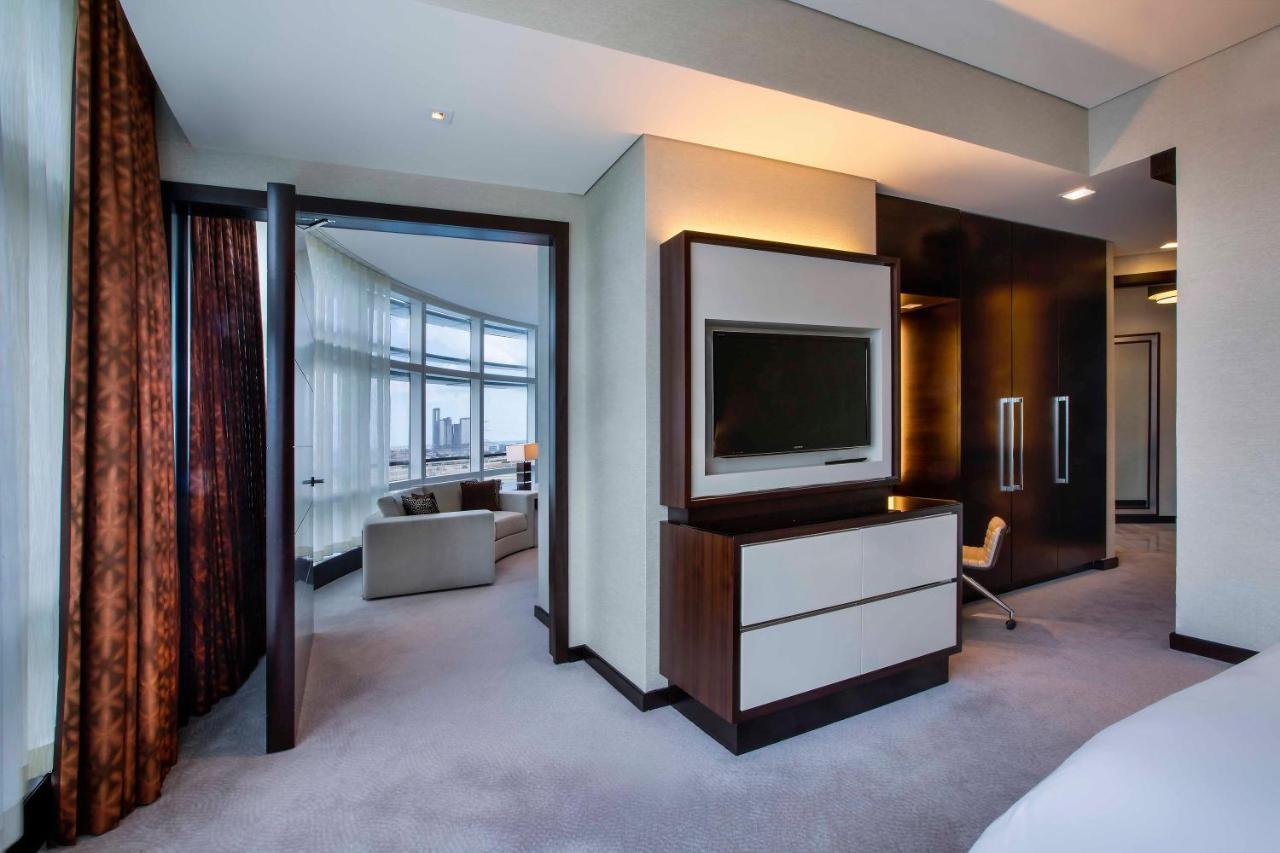 Rosewood Abu Dhabi Hotel Екстериор снимка Suite at the InterContinental