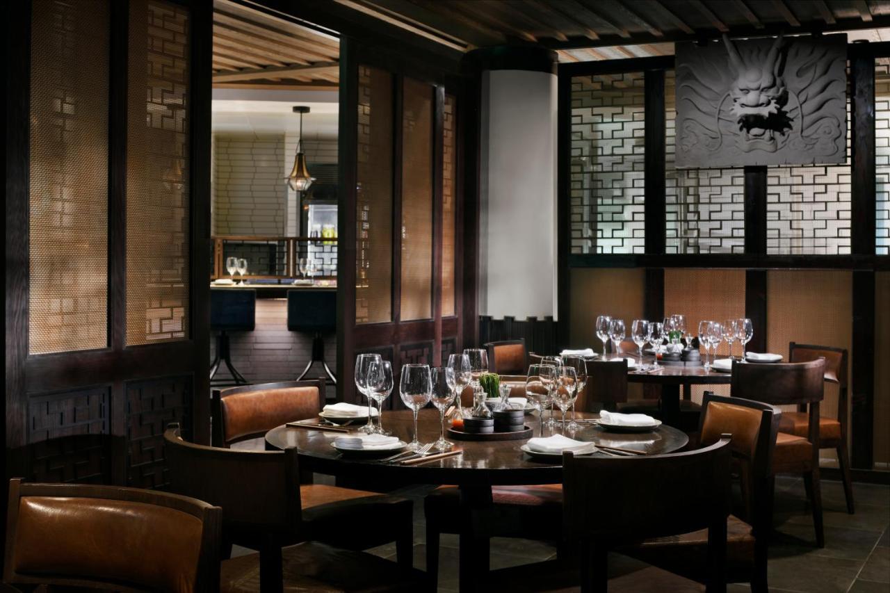 Rosewood Abu Dhabi Hotel Екстериор снимка Interior of the restaurant