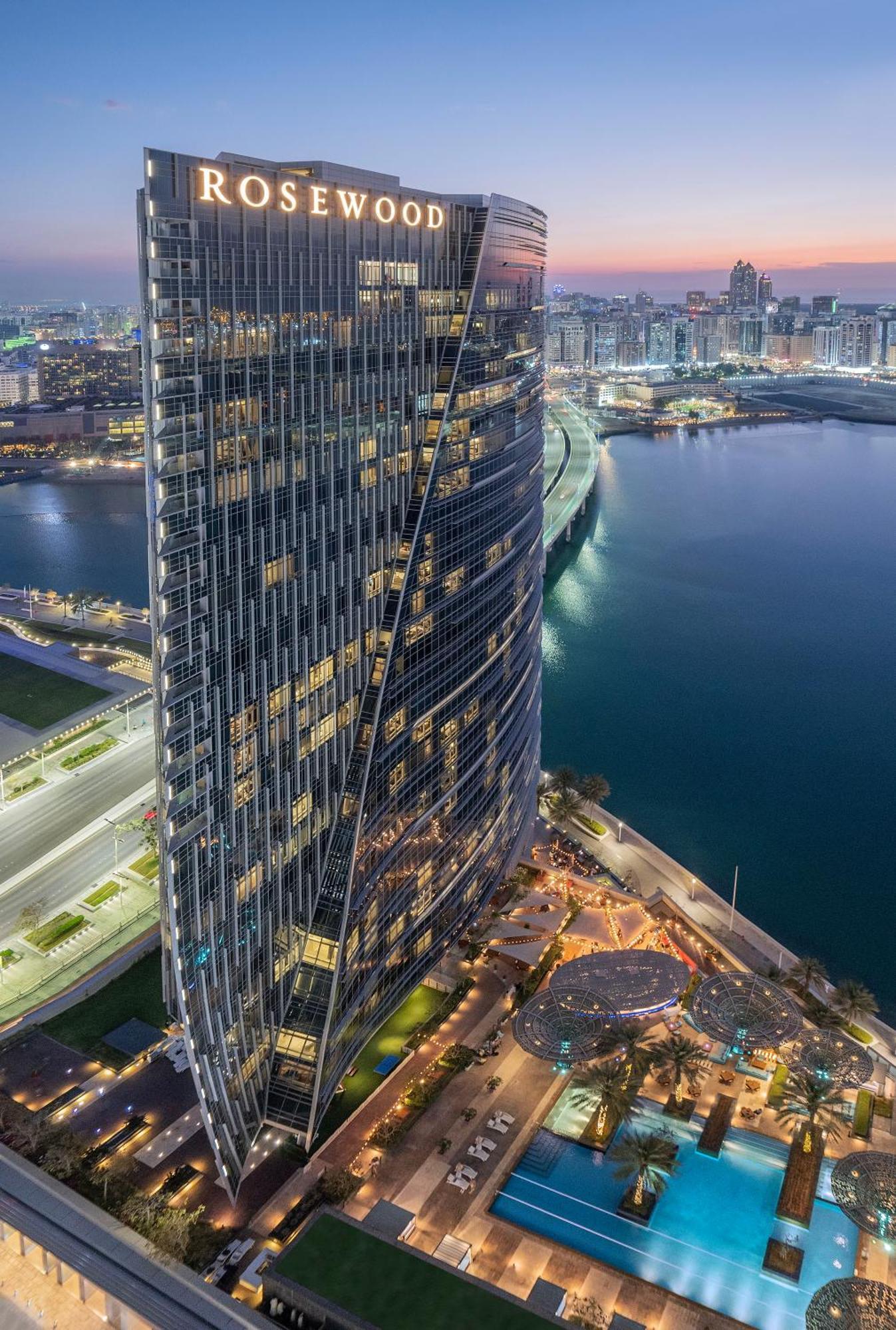 Rosewood Abu Dhabi Hotel Екстериор снимка View of the tower from the observation deck
