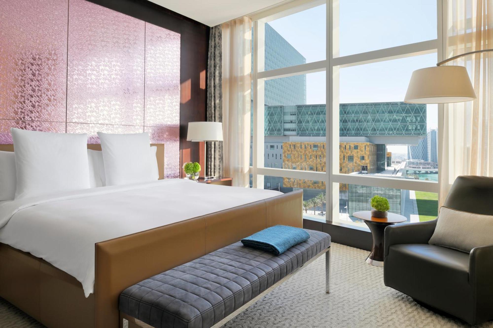 Rosewood Abu Dhabi Hotel Екстериор снимка A guest room at the hotel