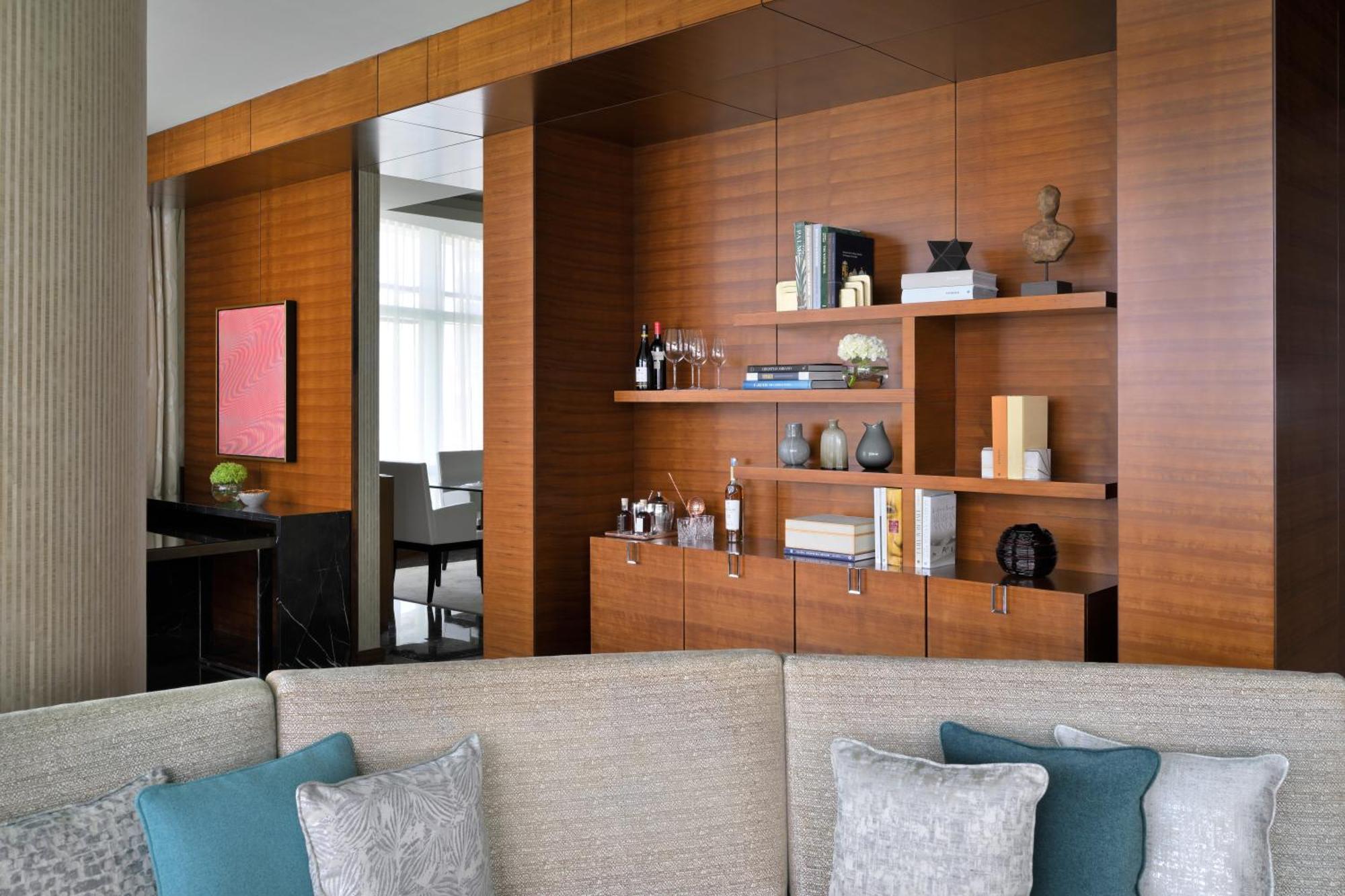Rosewood Abu Dhabi Hotel Екстериор снимка A living room at the Ritz-Carlton, Dubai